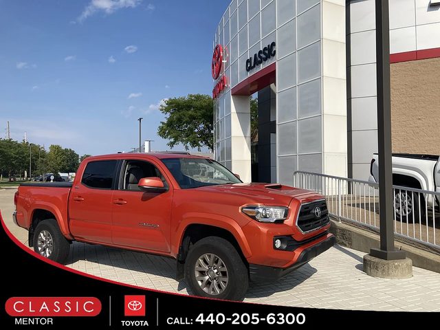 2017 Toyota Tacoma SR5 4WD photo