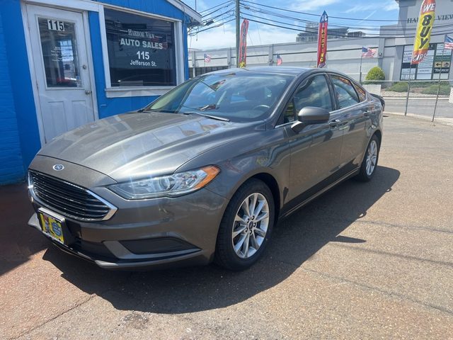 2017 Ford Fusion SE FWD photo