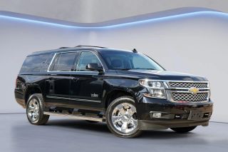 2017 Chevrolet Suburban LT RWD photo