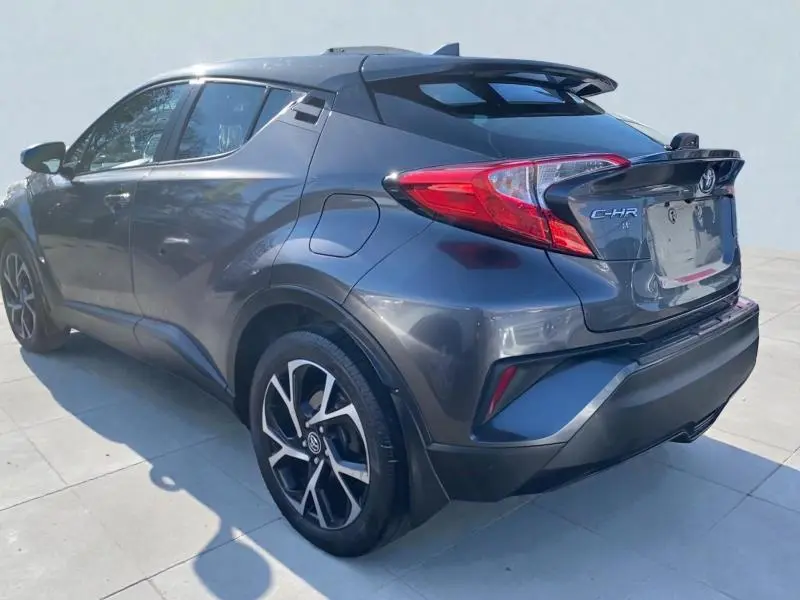 2018 Toyota C-HR XLE FWD photo
