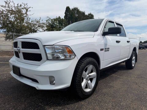 2015 Ram 1500 Express 4WD photo