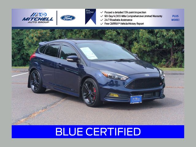 2017 Ford Focus ST FWD photo