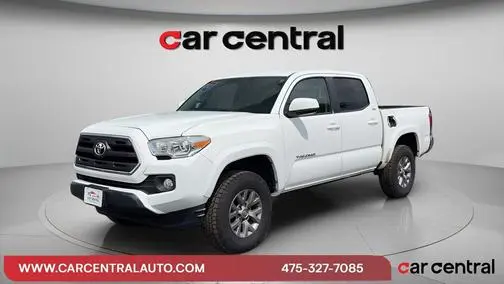 2017 Toyota Tacoma SR5 4WD photo