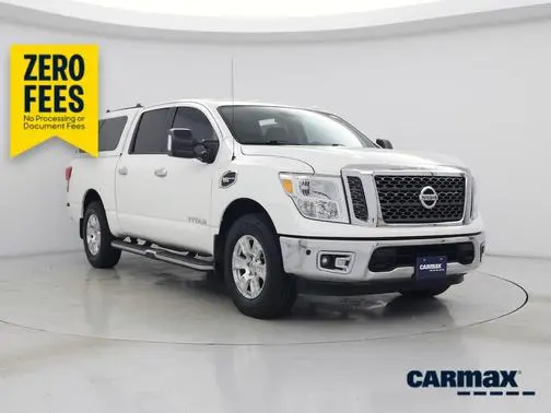 2017 Nissan Titan SV 4WD photo