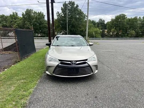 2017 Toyota Camry XLE FWD photo
