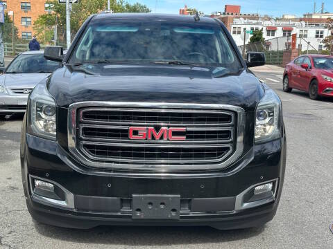 2017 GMC Yukon SLT 4WD photo