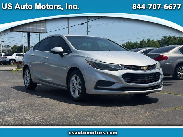 2017 Chevrolet Cruze LT FWD photo
