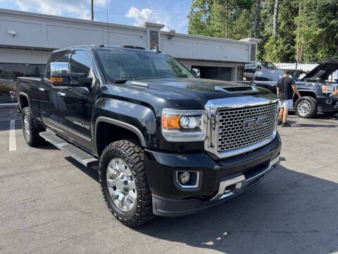 2017 GMC Sierra 2500HD Denali 4WD photo