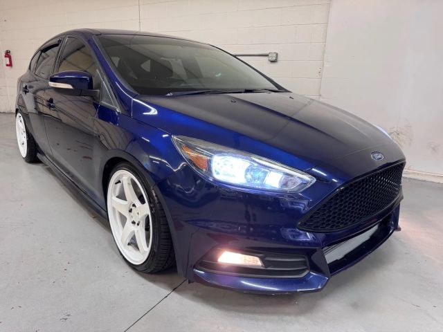 2017 Ford Focus ST FWD photo