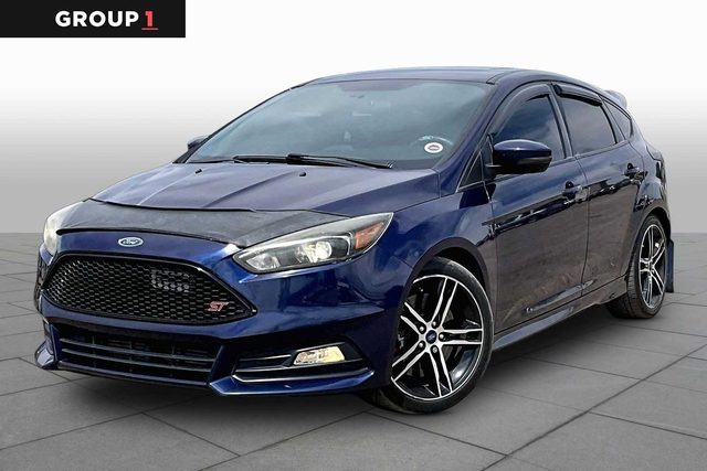 2017 Ford Focus ST FWD photo
