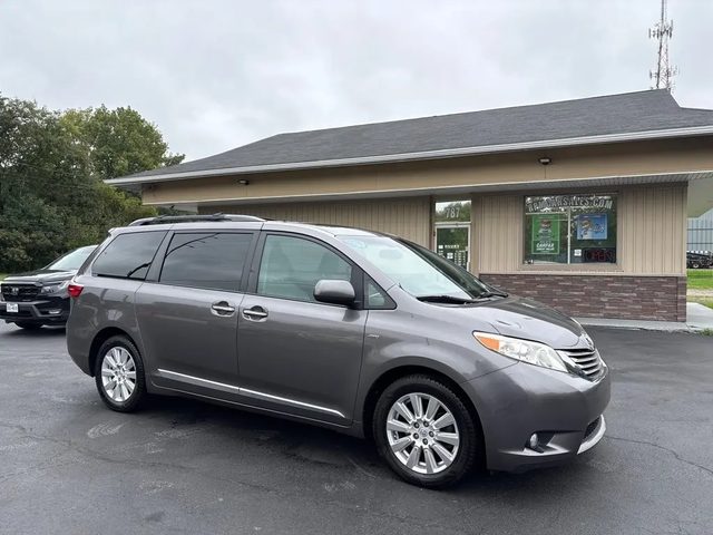 2017 Toyota Sienna XLE Premium AWD photo