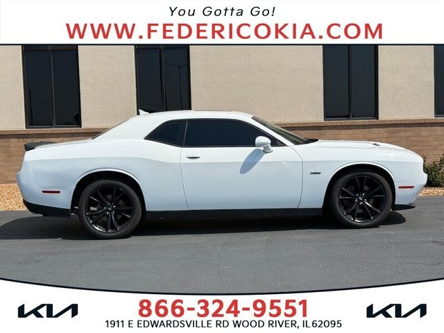 2017 Dodge Challenger R/T RWD photo