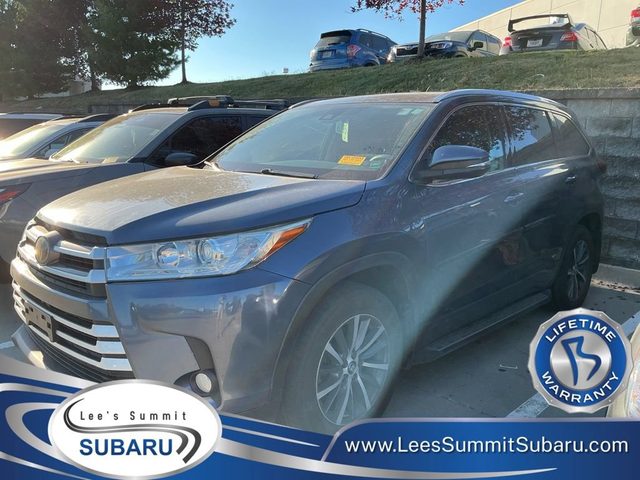 2017 Toyota Highlander XLE AWD photo