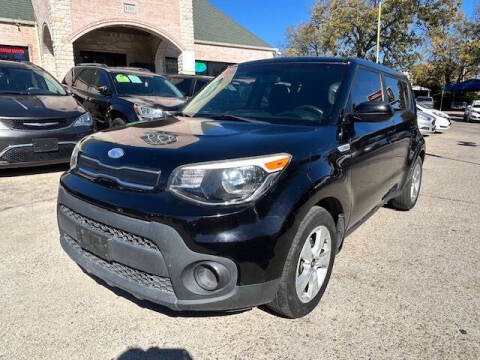 2017 Kia Soul Base FWD photo