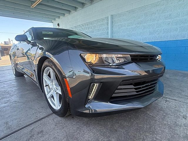 2016 Chevrolet Camaro 1LT RWD photo