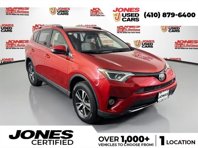 2017 Toyota RAV4 XLE FWD photo