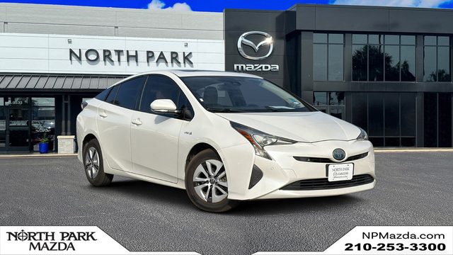 2017 Toyota Prius Four FWD photo