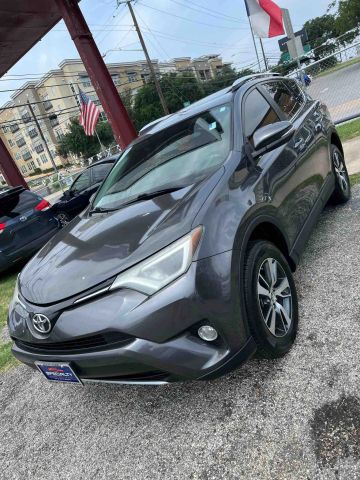 2016 Toyota RAV4 XLE FWD photo