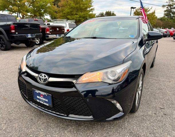 2017 Toyota Camry SE FWD photo