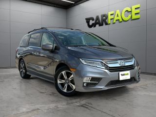2018 Honda Odyssey Touring FWD photo