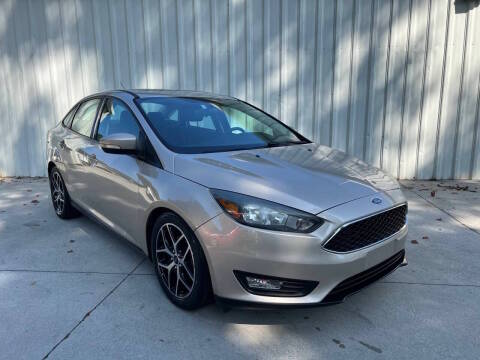 2017 Ford Focus SEL FWD photo