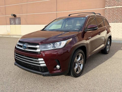 2017 Toyota Highlander Hybrid Limited Platinum AWD photo