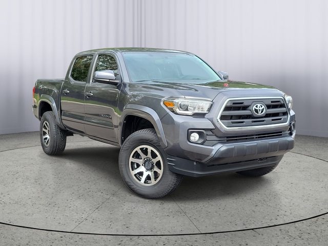 2017 Toyota Tacoma SR5 4WD photo