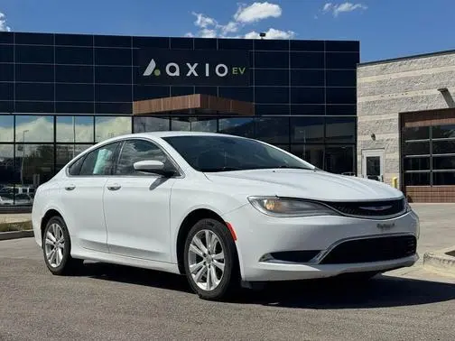 2016 Chrysler 200 Limited FWD photo