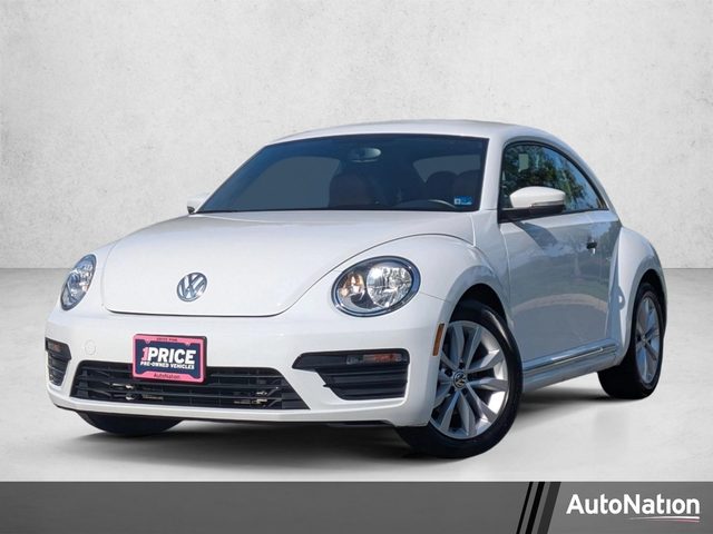 2017 Volkswagen Beetle 1.8T Classic FWD photo