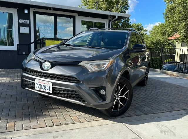 2017 Toyota RAV4 SE AWD photo