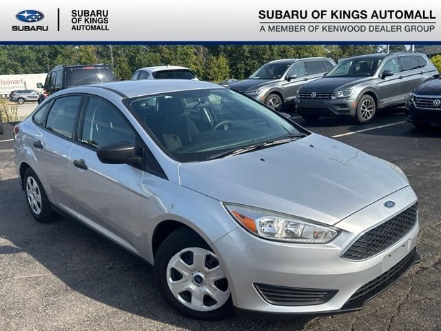 2017 Ford Focus S FWD photo