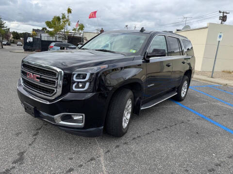 2017 GMC Yukon SLT 4WD photo