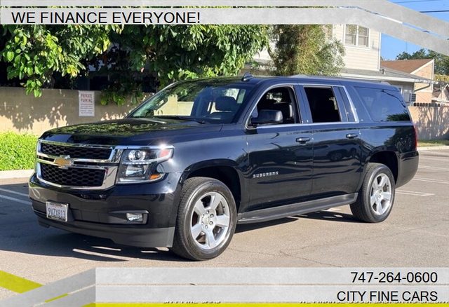 2017 Chevrolet Suburban LT RWD photo