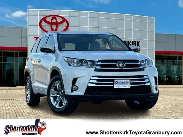 2017 Toyota Highlander Limited FWD photo
