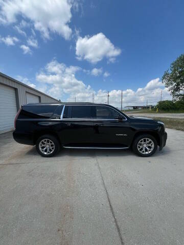 2017 GMC Yukon XL SLT RWD photo