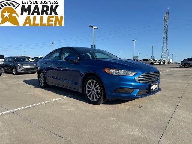 2017 Ford Fusion SE FWD photo