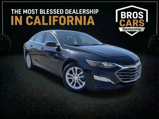 2017 Chevrolet Malibu LT FWD photo