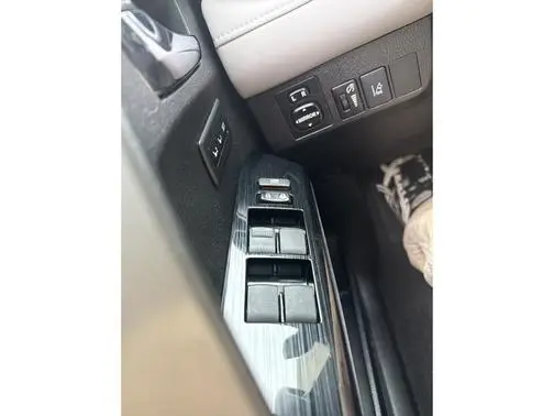 2017 Toyota RAV4 Limited AWD photo