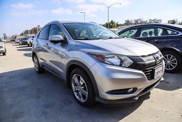 2017 Honda HR-V EX-L Navi AWD photo