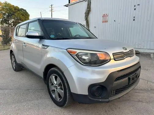 2017 Kia Soul Base FWD photo