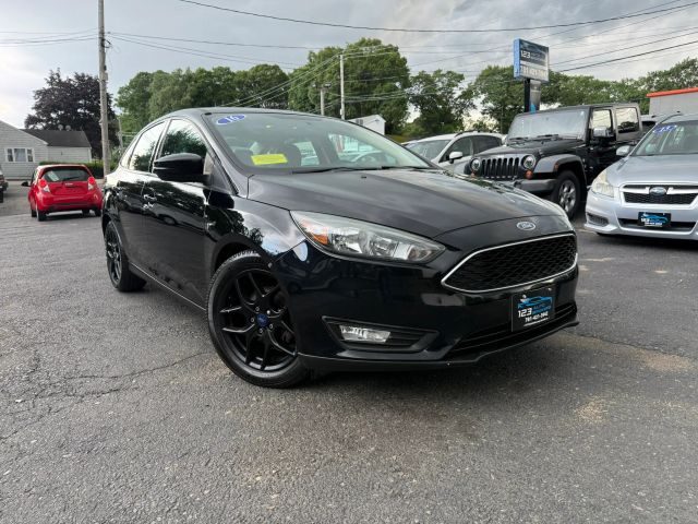 2016 Ford Focus SE FWD photo