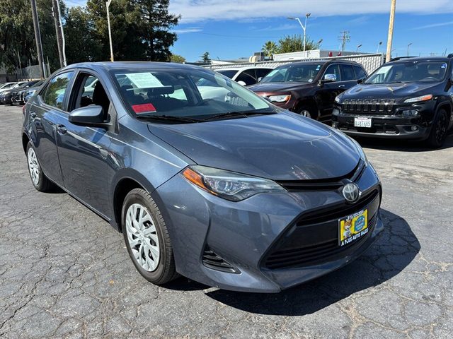 2017 Toyota Corolla LE FWD photo