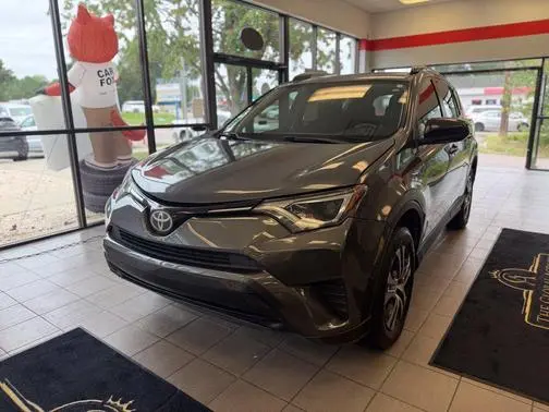 2017 Toyota RAV4 LE FWD photo