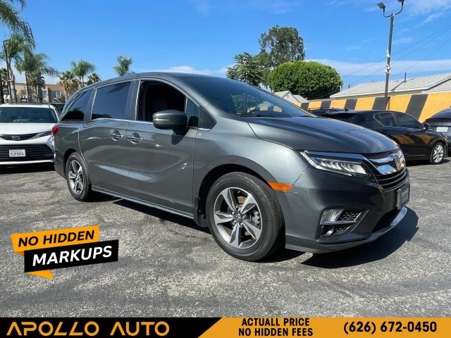 2018 Honda Odyssey Touring FWD photo