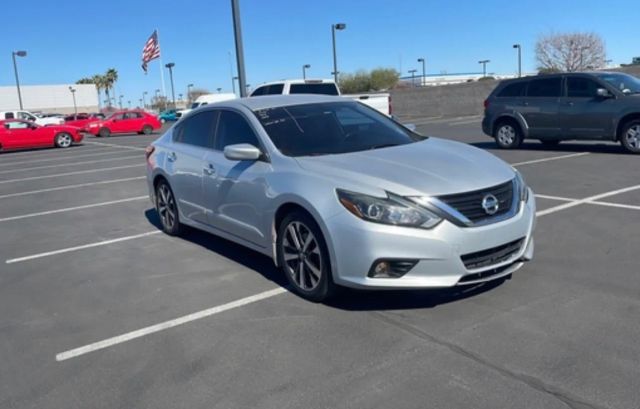 2017 Nissan Altima 2.5 SR FWD photo