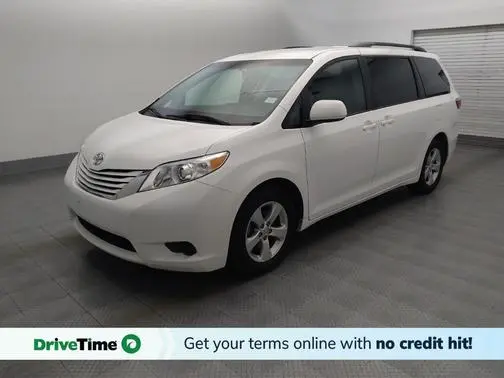 2017 Toyota Sienna LE FWD photo