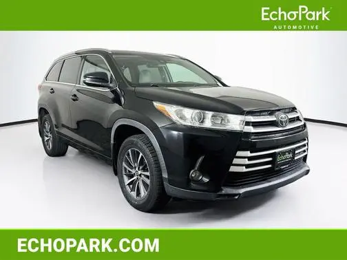 2017 Toyota Highlander XLE FWD photo