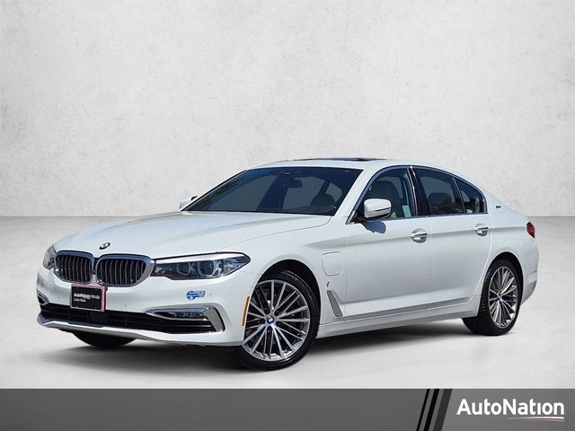 2018 BMW 5 Series 530e iPerformance RWD photo