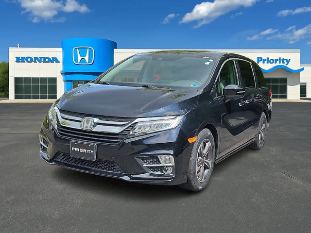 2018 Honda Odyssey Touring FWD photo
