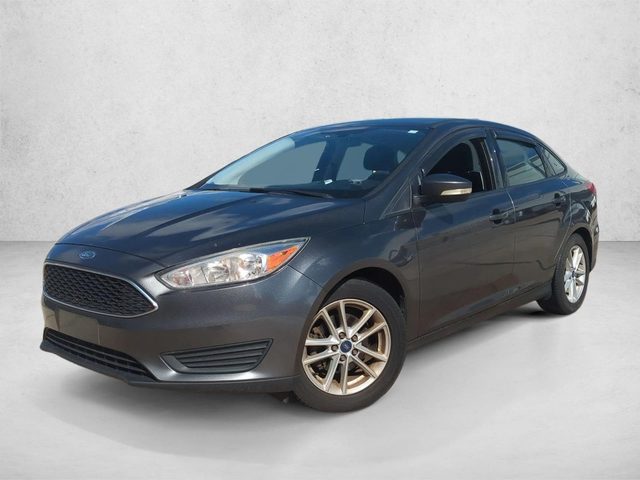 2017 Ford Focus SE FWD photo
